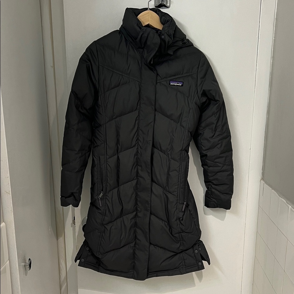 Patagonia Women's Gray Puffer Jacket